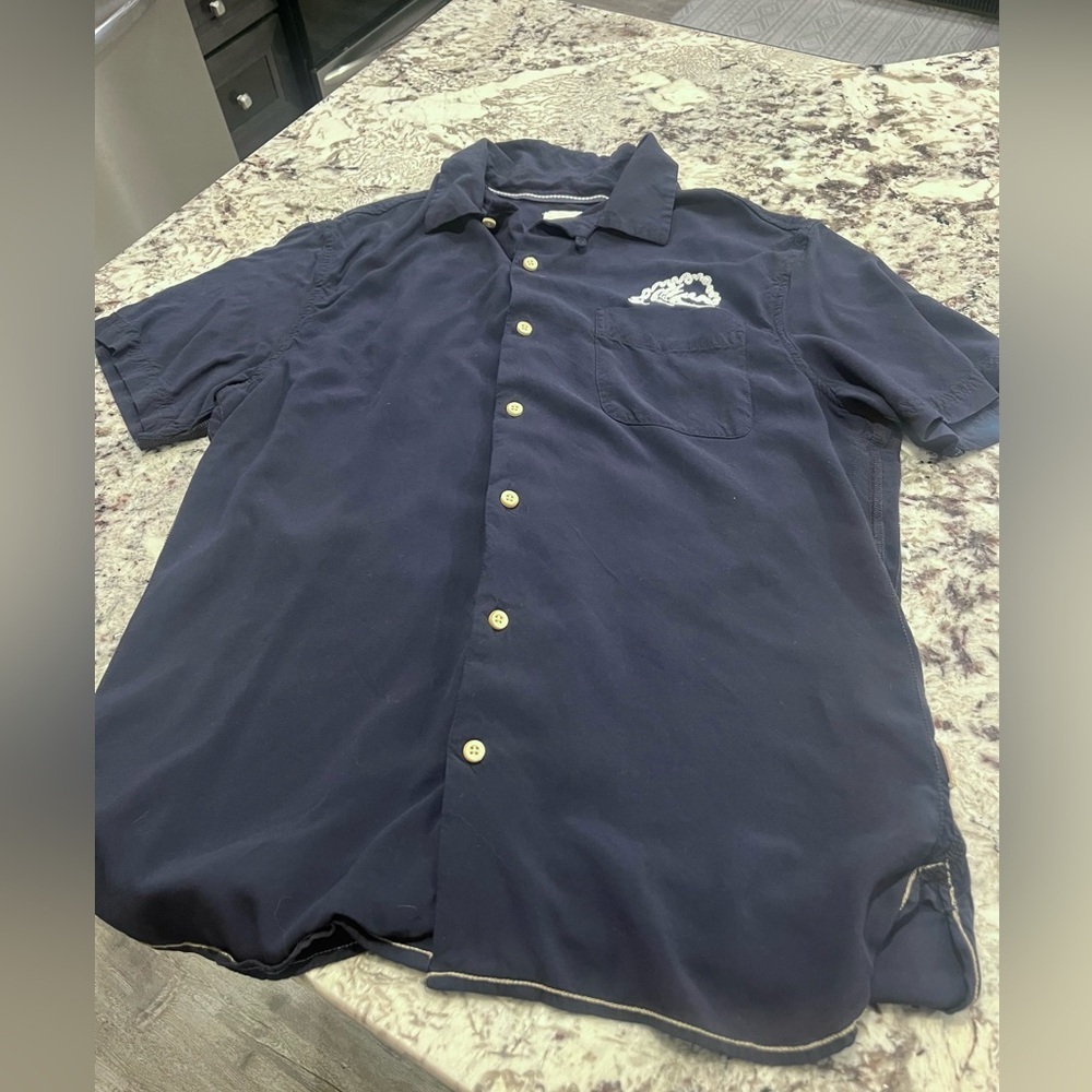 Size L men’s Surfside Supply super soft button up short sleeve shirt‎